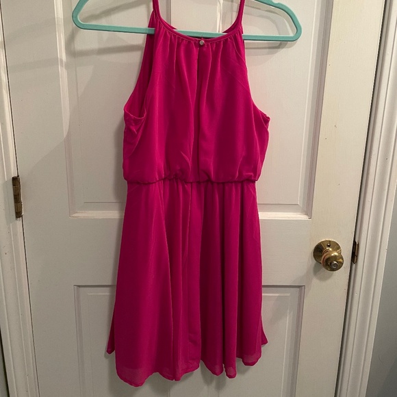 NWT Size Small Francesca's Chiffon Dress - Picture 2 of 4